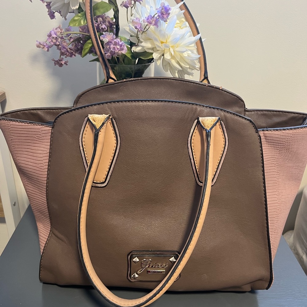 Guess Two-Toned Purse